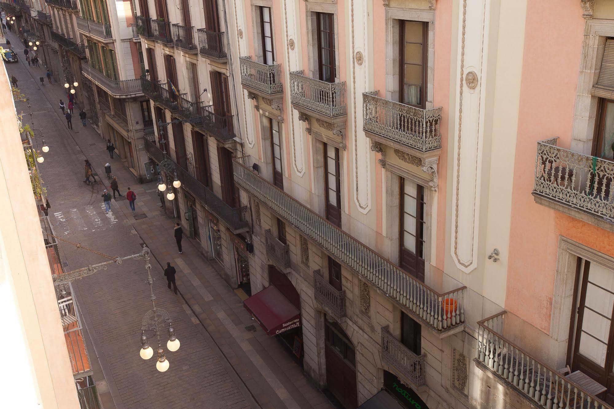 โอสตัล เฟอร์นันโด Hotel บาร์เซโลนา ภายนอก รูปภาพ
